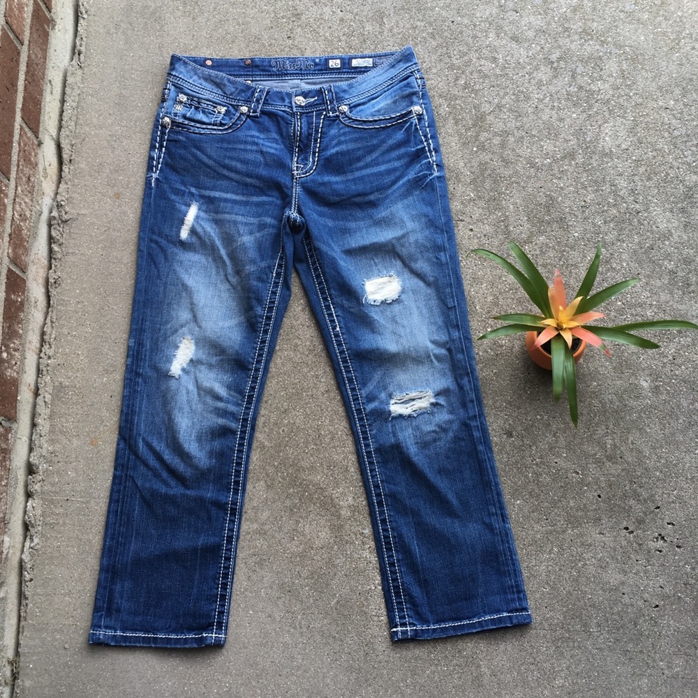 Miss Me Distressed Boyfriend Capri Jeans Size 26 - Picture 2 of 7